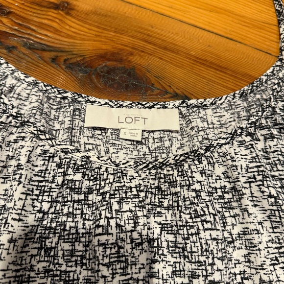 EUC LOFT Monochrome Spaghetti Strap Camisole - Picture 3 of 5